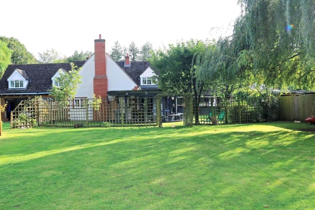 Hen & Stag Retreat Weekend Stay Sleeps 10 To 30 Thetford Dış mekan fotoğraf